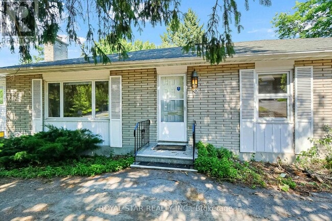 Building Photo - 10 Delong Dr
