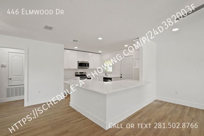 Foto del edificio - 446 Elmwood Dr