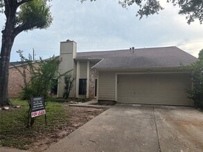 Building Photo - 2942 Jenny Dr