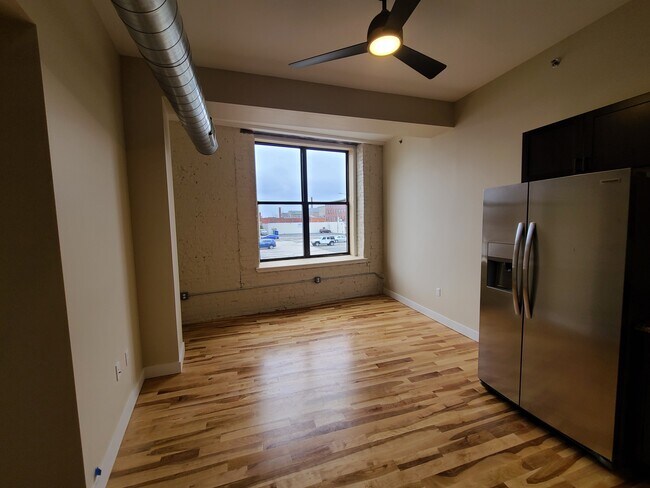 N.º 205, Space` de estar/comedor - Downtown Lofts