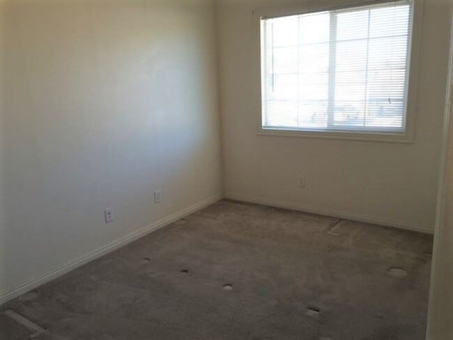 Building Photo - 1655 Orchard Cove Dr