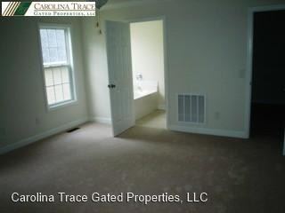 Building Photo - 3 br, 2 bath House - 8007 Royal Dr