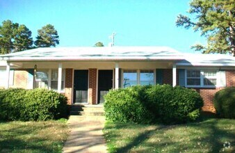 Building Photo - 305 Pelham Creek Dr