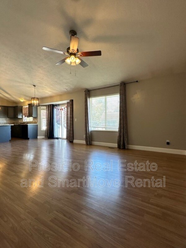 Foto del edificio - 3414 Hunter Dell Pl