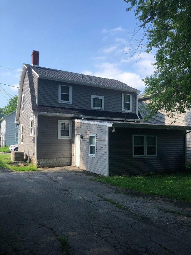219 Garfield Ave, Findlay, OH 45840 House Rental in Findlay, OH
