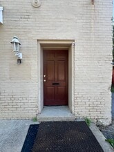Building Photo - 5 Chestnut Ave