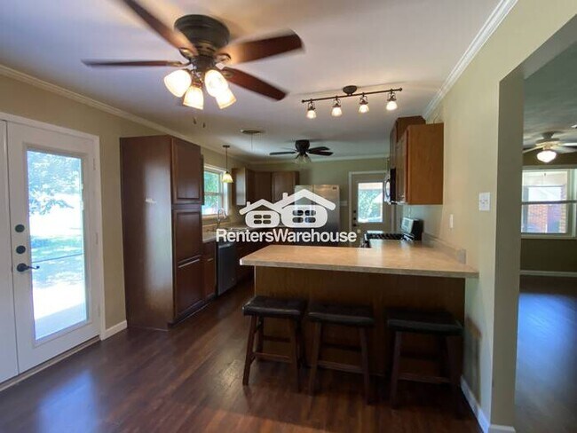 Foto del edificio - FOR RENT - MOVE IN READY - DENTON - 3BED 2...