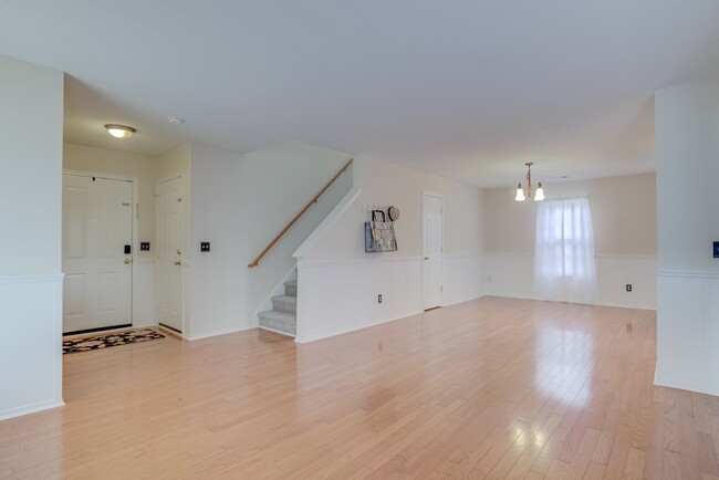 Building Photo - 2826 Skybrook Ln