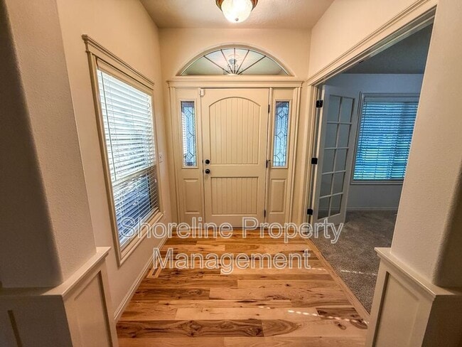 Building Photo - 2328 E Satterfield St
