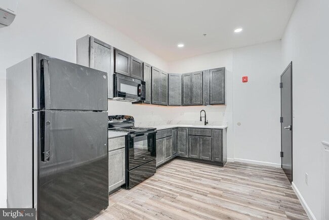 Building Photo - 7 S Carrollton Ave