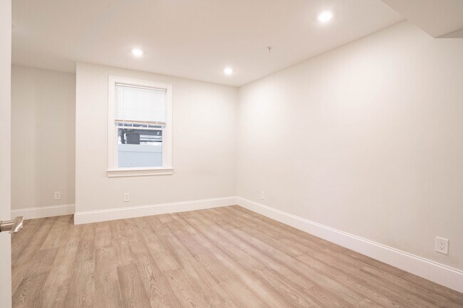 Foto del edificio - 11 Trenton St