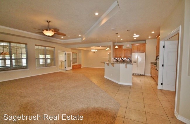 Building Photo - 3 br, 2.5 bath House - 1913 Raintree Blvd.
