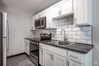 Interior Photo - Park House 7945-7947 Mentor Ave