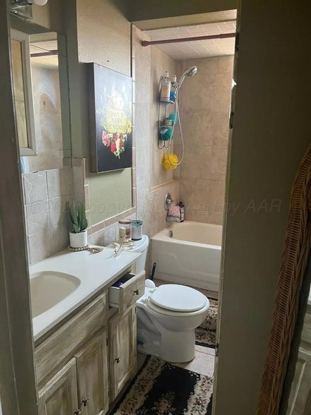 Foto del edificio - 905 S Madison St