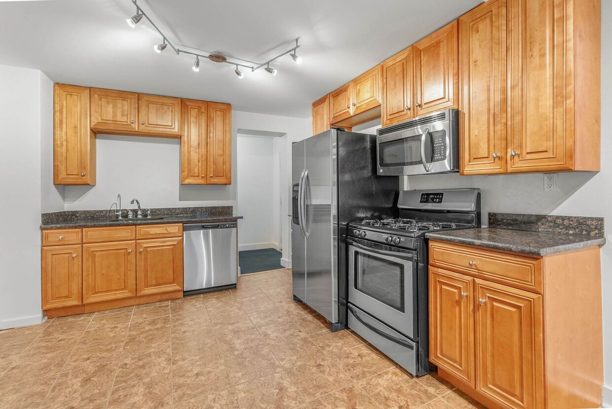 Photo - 918 N 26th St