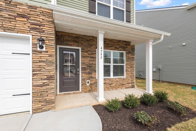 Foto del edificio - 4742 Willow Bluff Cir