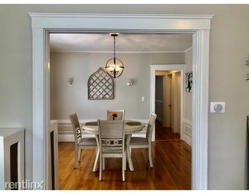 Building Photo - 2 br, 1 bath Condo - 15 Laurel Rd, 1 Unit 1
