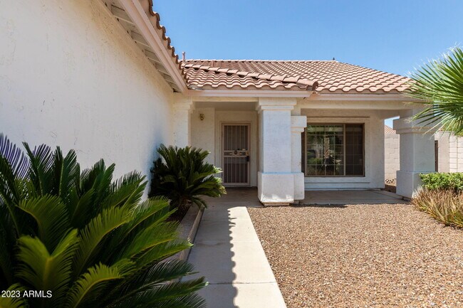 Building Photo - 6628 W Acapulco Ln