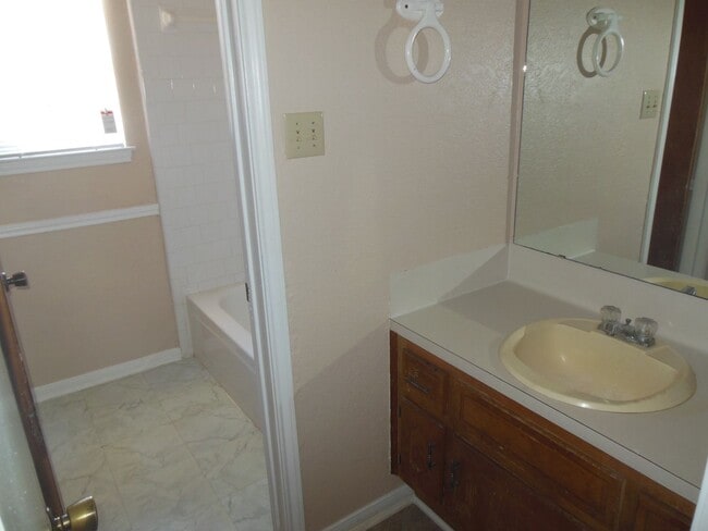 Building Photo - 411 Northern Dove Ln