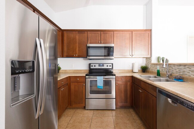 Foto del edificio - 2402 E 5th St