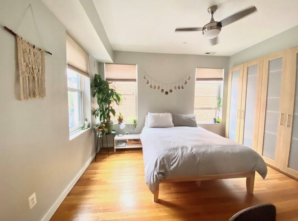 Foto principal - 22 E Madison St