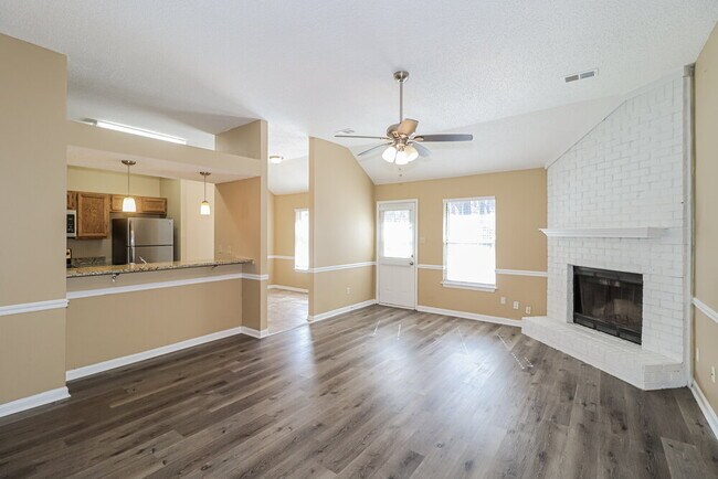 Foto del edificio - 7101 Market Square Dr