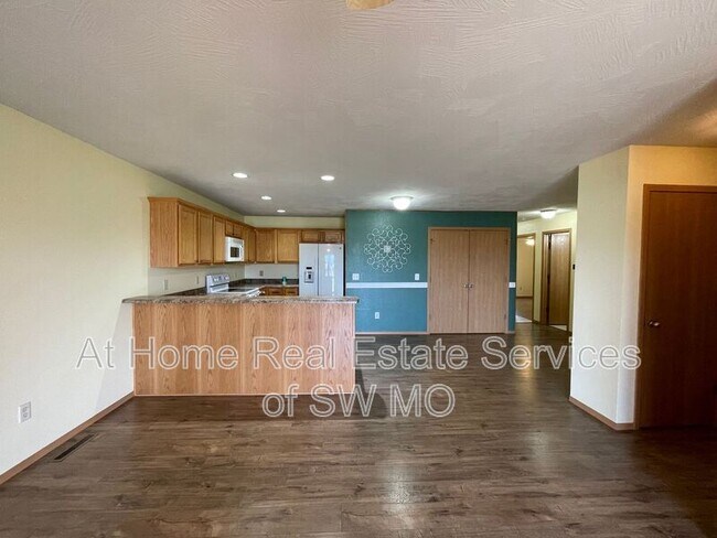 Foto del edificio - 730 Olive St