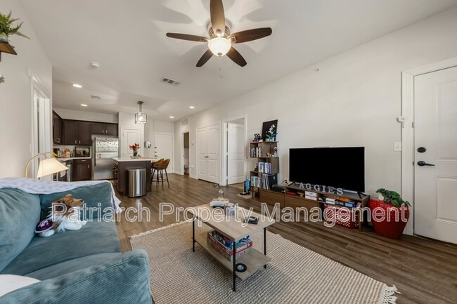 Photo - 1026 Foster Ave Apartment