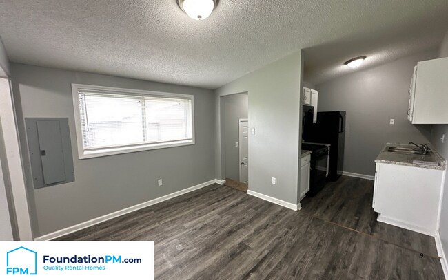Foto del edificio - 593 Bonwood Ave