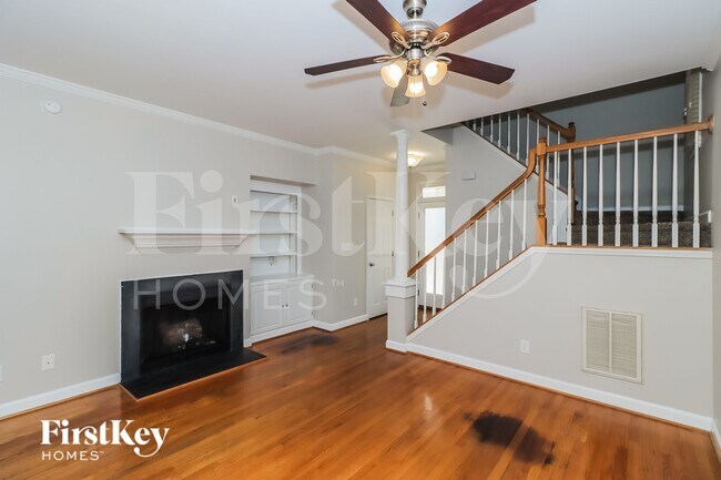 Building Photo - 9423 Holly Bend Ln