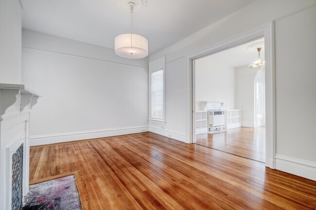 Foto del edificio - 1918 Golden Gate Ave