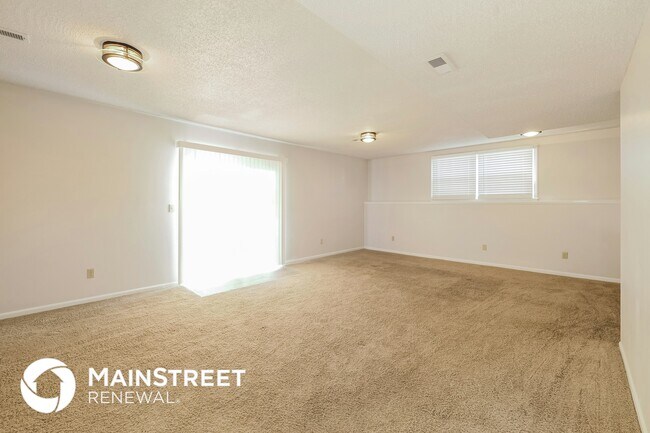 Foto del edificio - 6303 W 152nd St