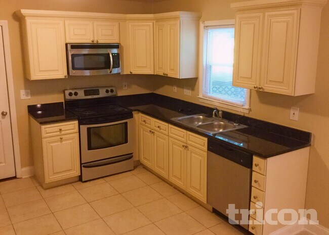 Foto del edificio - 7111 Amarillo Dr