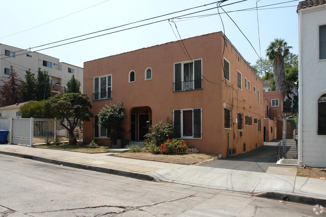 Primary Photo - 2520 W 4th St