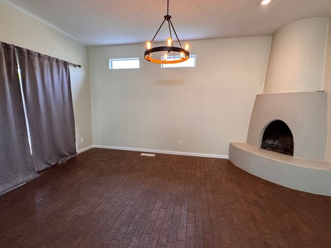 Building Photo - Beautiful 3 Bedroom home in the NE.