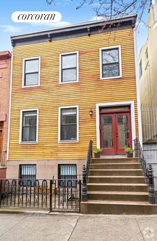 Building Photo - 18 Butler St