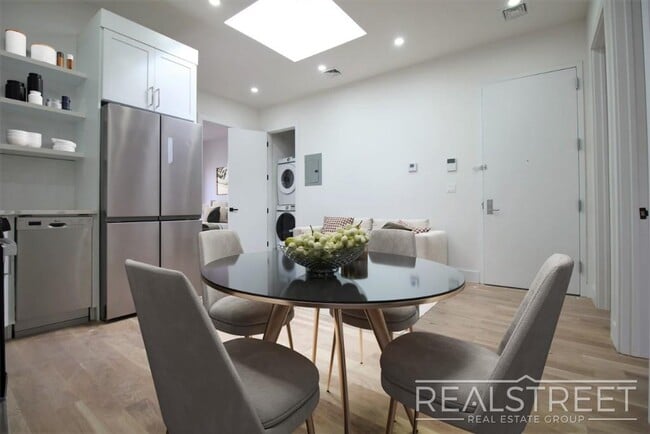Building Photo - Stunning NEW 4 BED Floor Thru in Bushwick Townhouse