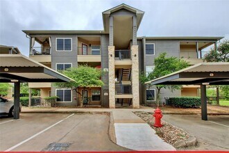 Building Photo - 2320 Gracy Farms Ln