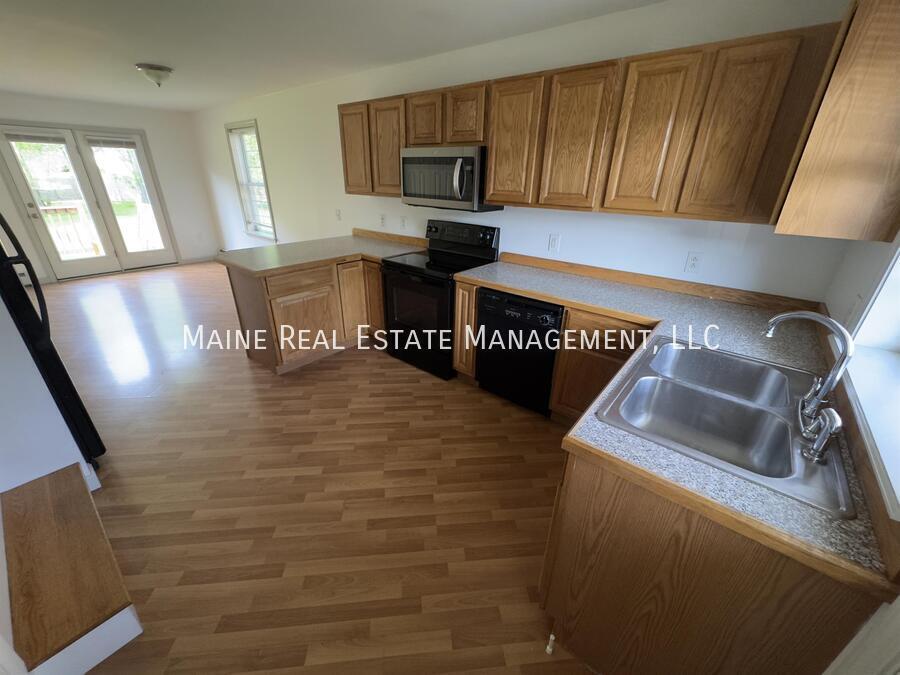Foto principal - 13 River Village Dr
