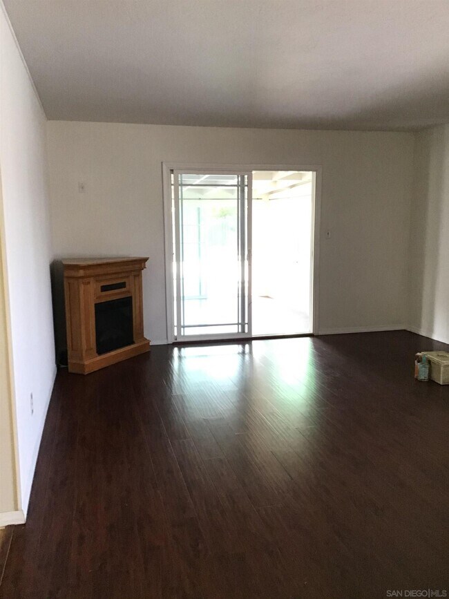 Building Photo - 2268 Finch Ln