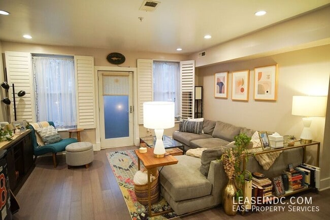 Building Photo - 440 Rhode Island Ave NW