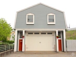 Building Photo - 107 Saugatuck Ave