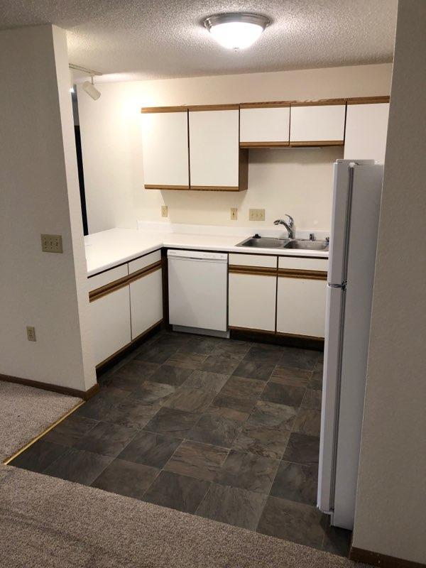 Building Photo - 228 Cardinal Dr