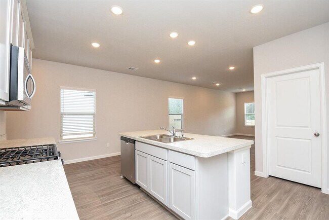 Foto del edificio - 16493 Moss Ln