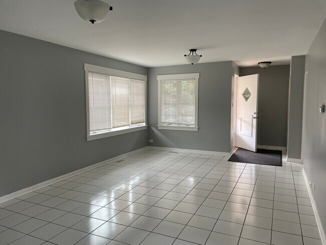 Foto del edificio - 8603 Central Park Ave