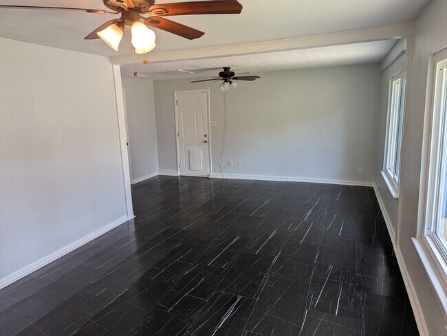 Foto del edificio - 328 Southgate Ave