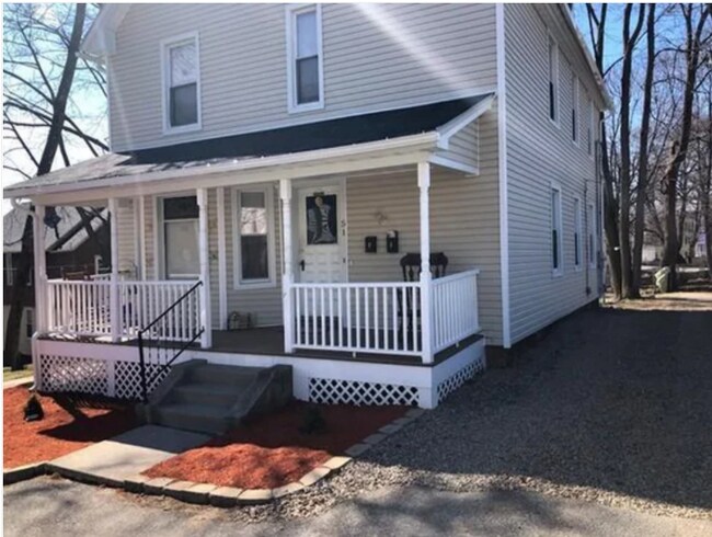 Building Photo - 51 Uxbridge St