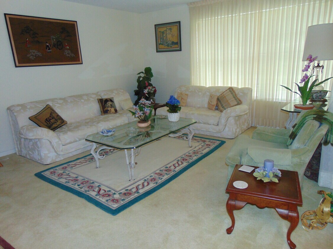 Primary Photo - 3385 Jog Park Dr