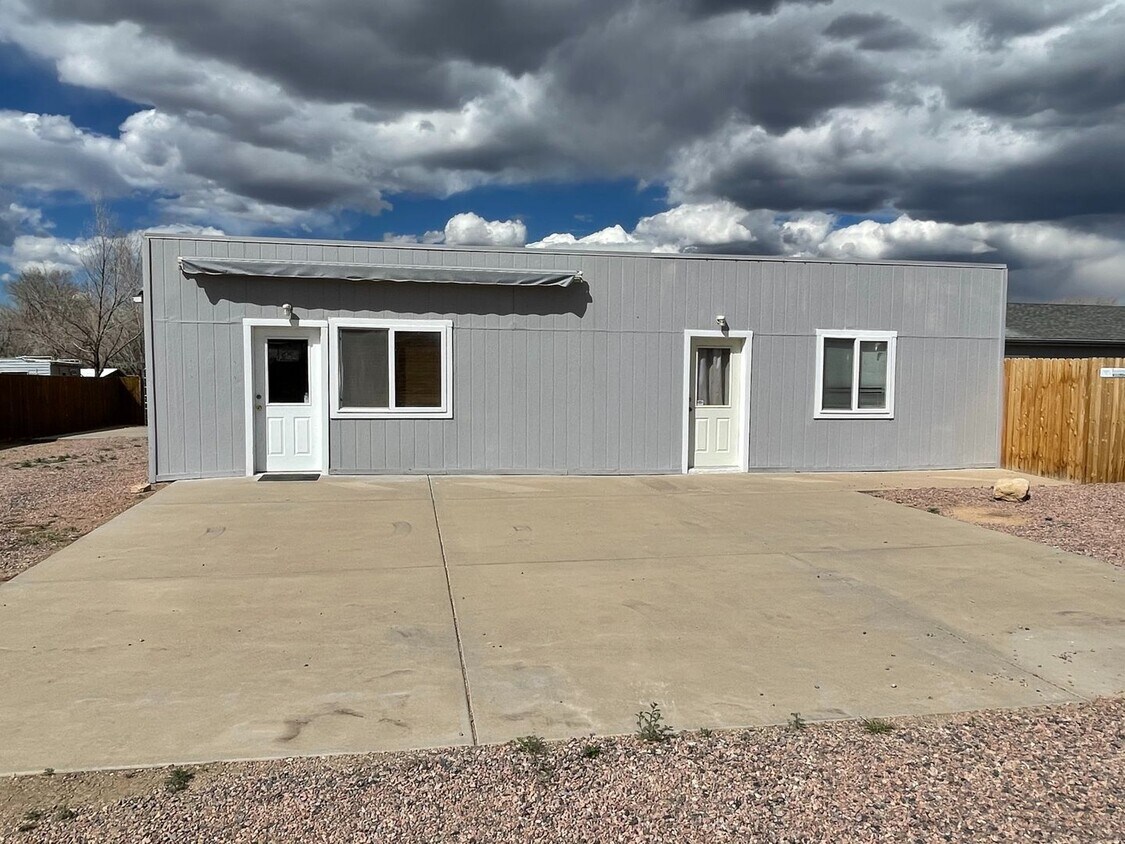 1 bedroom 1 bath in Canon City - 1 bedroom 1 bath  in Canon City
