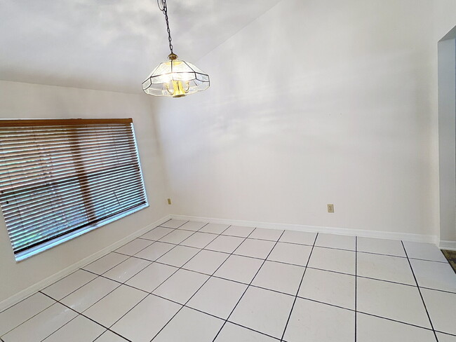 Building Photo - Charming 4-Bedroom Oasis with 3 Baths in P...